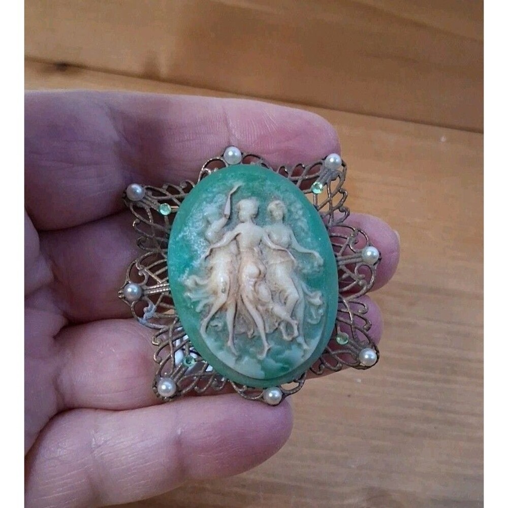 Vtg SIGNED HIDDEN HEART VICTORIAN STYLE 3 Graces Filigree Faux Pearl Brooch Pin